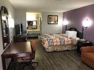 アメリカズ ベスト バリュー イン&スイーツ アバディーン 部屋 写真